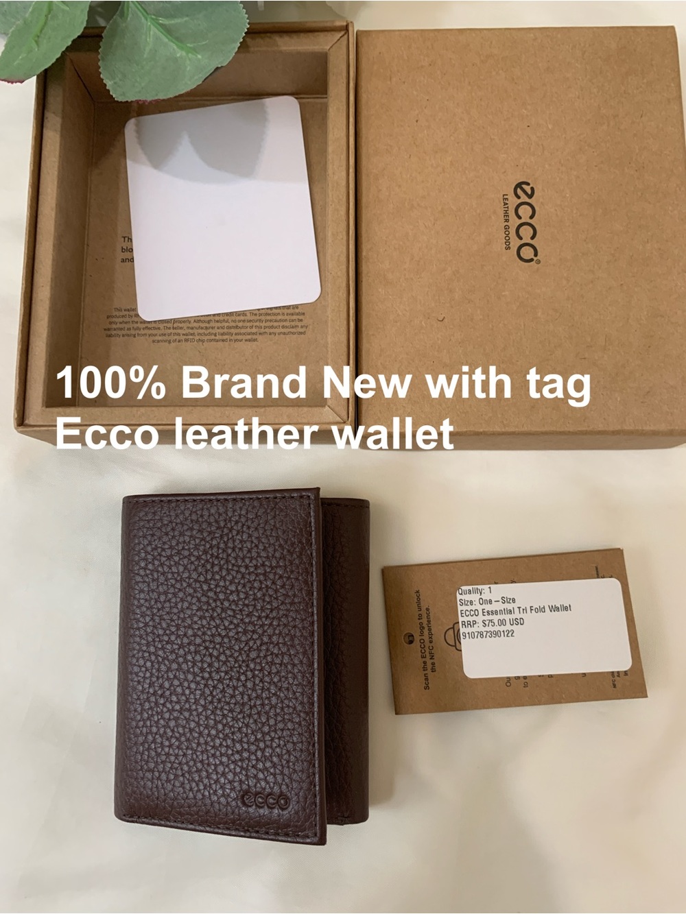 Brand New ECCO Essential Tri Fold Wallet